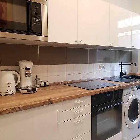 City Apartment *